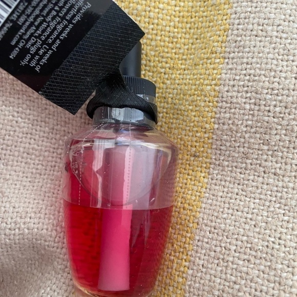 NWT CHAMPAGNE TOAST WALLFLOWER REFILL - Picture 2 of 3